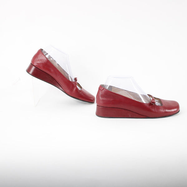 Taryn Rose Kristy Nappa Sz 39.5 M Red Leather Upper Inner 1.25" Wedge Heels