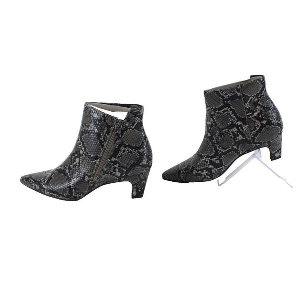 Seven Dials Sz 9 Gray Black Reptile Print Assymetric Outside Zip Manmade Booties