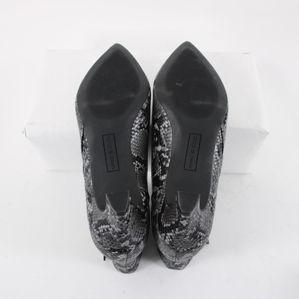 Seven Dials Sz 9 Gray Black Reptile Print Assymetric Outside Zip Manmade Booties