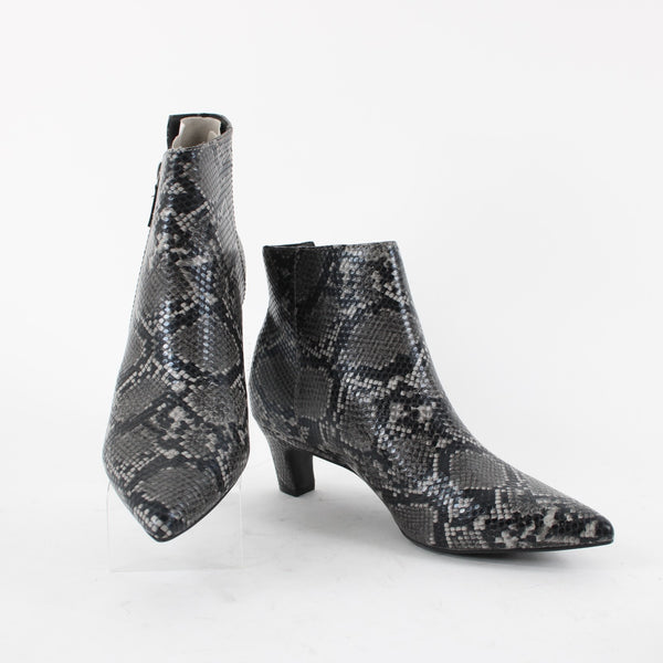 Seven Dials Sz 9 Gray Black Reptile Print Assymetric Outside Zip Manmade Booties
