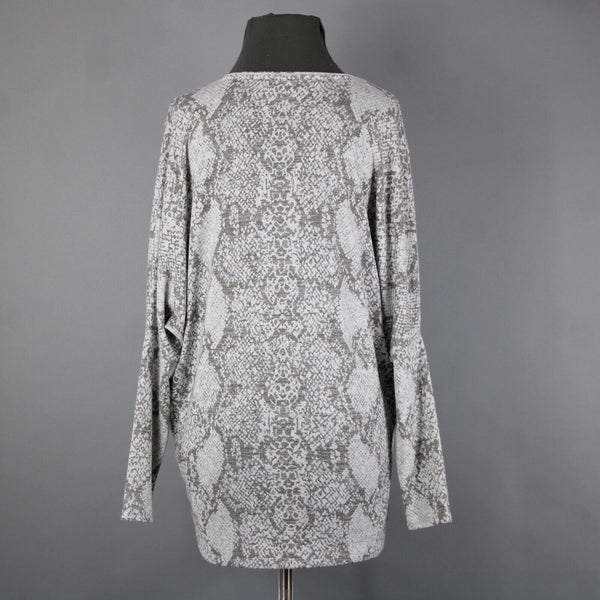White House Black Market Sz XS Gray White Reptile Print V Neck Rayon Poly Top