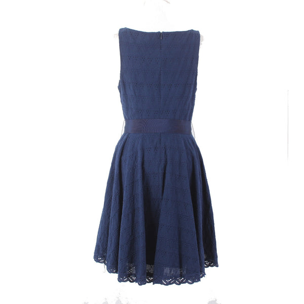 BB Dakota Dress Sz 6 Navy Blue Embroidered Round Neck Sleeveless Cotton Dress