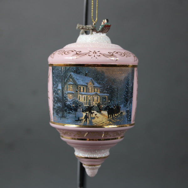Thomas Kinkade 2001 Bradford Editions 68412 Home For The Holidays Ornament