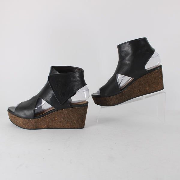 Coclico Mind Wedge Sz 37.5 Black Ankle Strap Leather 2.5" Wedge Platform Wedge