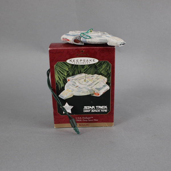 Hallmark Keepsake Ornament Star Trek USS Defiant Deep Space Untested