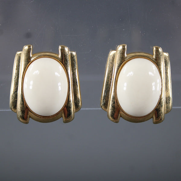 Trifari Vintage Goldtone Cream Enamel Stone 1.5" Huggie Clip On Earrings