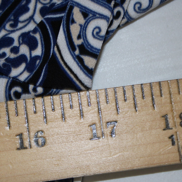 White House Black Market Top Sz XS Navy Blue Black White Tunic Poly Spandex Top