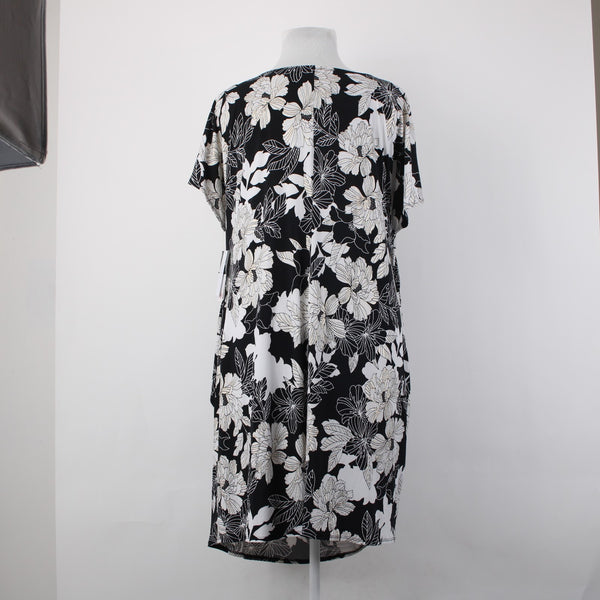 Robbie Bee Dress NEW $79 Sz 3X Black White Gold Multi Floral Poly Spandex Dress