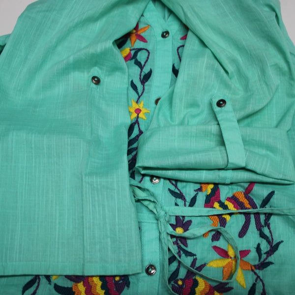 Double D Ranch Sz M Aqua Blue Multi Embroidered V Neck Button 100% Cotton Top