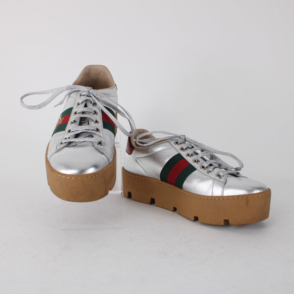 Gucci Flats Sz 35 Silver Green Multi Color Metallic Logo Lace Up Leather Flats