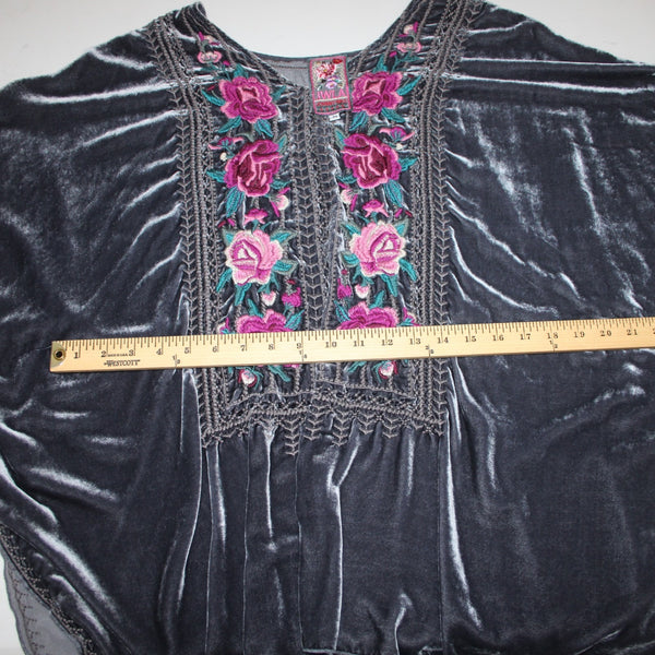 Johnny Was JWLA Top Sz M Gray Multi Color Velour Embroidered Rayon Silk Top