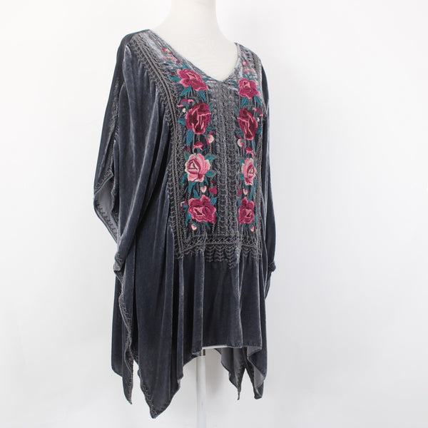 Johnny Was JWLA Top Sz M Gray Multi Color Velour Embroidered Rayon Silk Top
