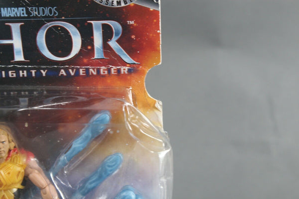 Hasbro Marvel Thor Deluxe Blaster Armor Thor Action Figure