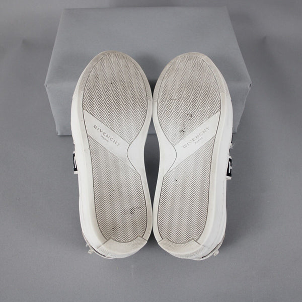 Givenchy DN1128 Sz 38 White Black Logo Slip On Leather Rubber Flats Shoes