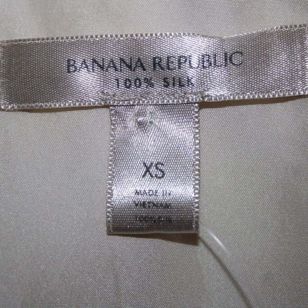 Banana Republic NEW $140 Sz XS Cream White Collared Buttons 100% Silk Top