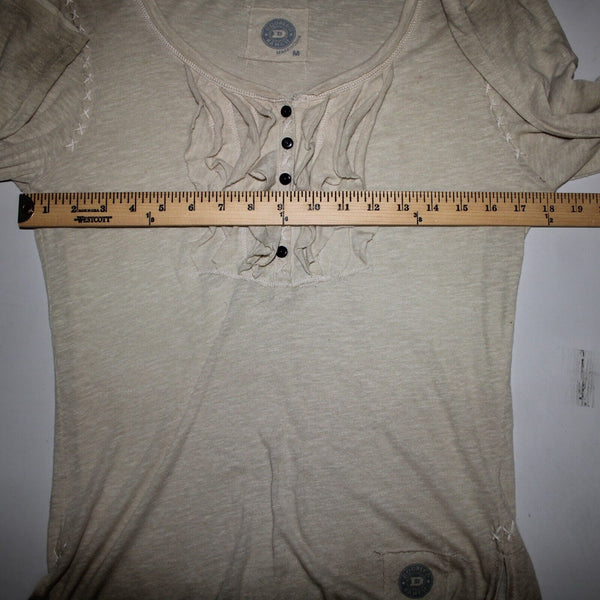 Double D Ranch Sz M Tan Ruffled Embroidered No Fabric Label Top