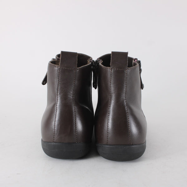 Revere Booties Toronto Sz 42 Chocolate Brown Zipper Leather Rubber Ankle