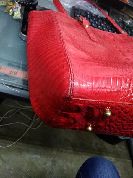 Brahmin 16 x 10 x 4 Red Croc Pattern Inner Pockets Dust Bag Shoulder Purse