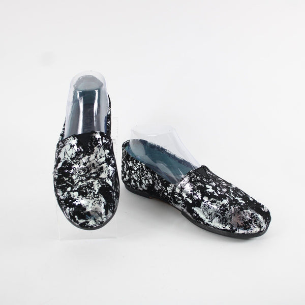 Toms Classics Metal $115 Sz 8 Black Silver Brushed Metallic Fabric Flats