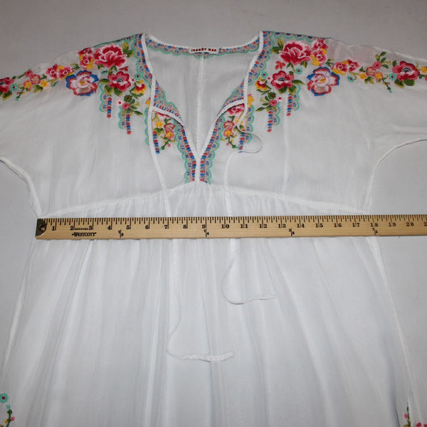 Johnny Was Top Sz M White Multi Colored V Neck Embroidered 100% Cupra Rayon Top