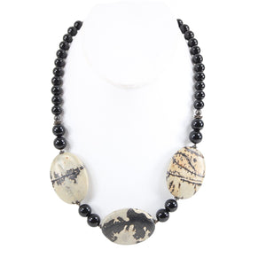 Black Snowflake Pattern Agate Stone Beaded 17" Ext. 3" Necklace