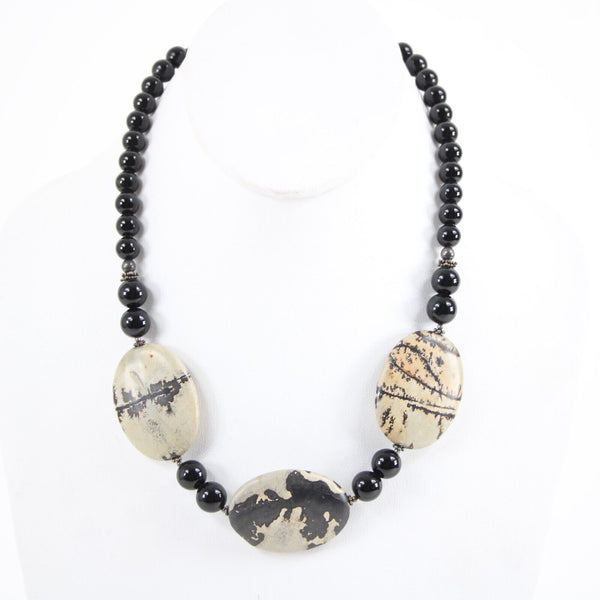 Black Snowflake Pattern Agate Stone Beaded 17" Ext. 3" Necklace