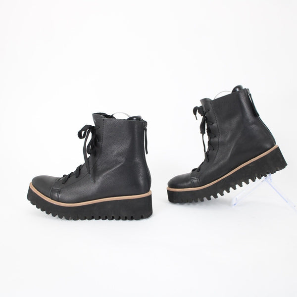 All Black Sz 38.5 Black Tan Lace Up Zipper Closure Leather Rubber Sole 2" Boots