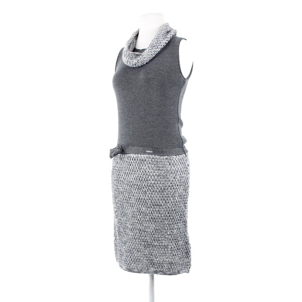 Miss Money NEW $186 Perla Sz M Gray White Knit Belted With Scarf Wool Dress