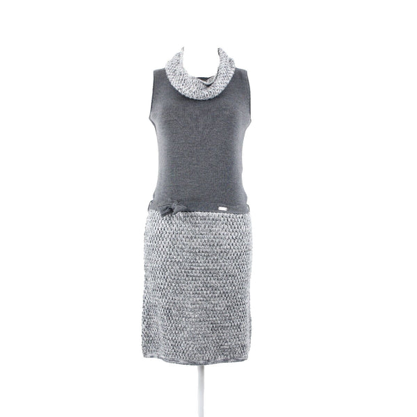 Miss Money NEW $186 Perla Sz M Gray White Knit Belted With Scarf Wool Dress
