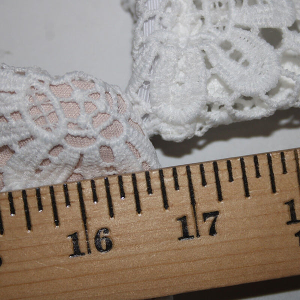 Minuet NEW Sz L White Tan Lined Lacoe Ruffles Off Shoulders Polyester Dress