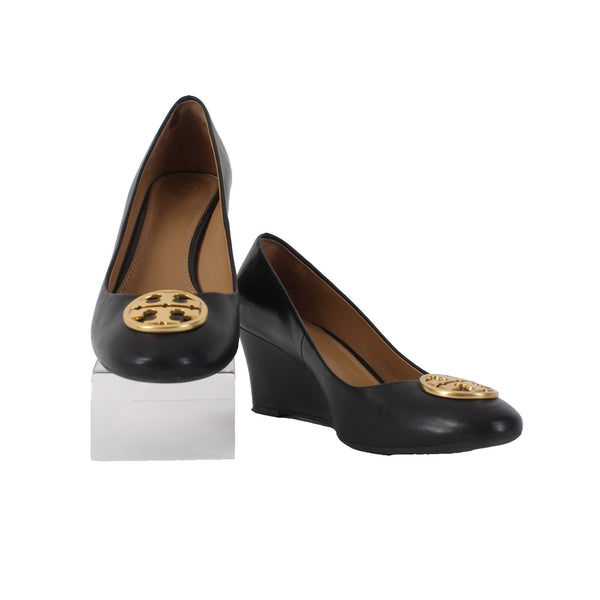 Tory Burch Wedge Heels Sz 8 Black Gold Hardware Leather 2.5 Wedge Logo Heels