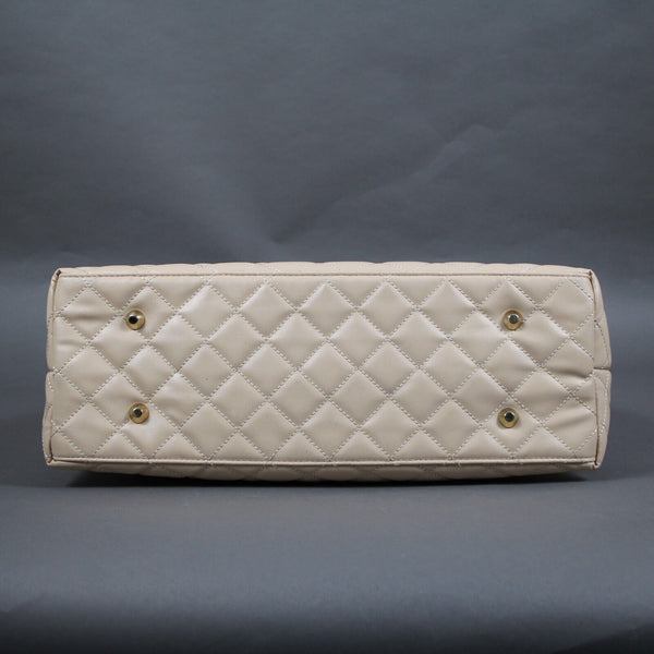 GiGi Hill NEW 16 x 13 x 6 Tan Pink Lining Quilted Inner Pockets Shoulder Purse