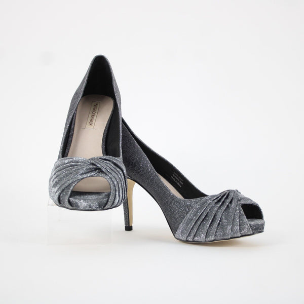 The Essence Menbur NEW Sz 40 Silver Fabric Upper Synthetic Sole 3.5" Heels