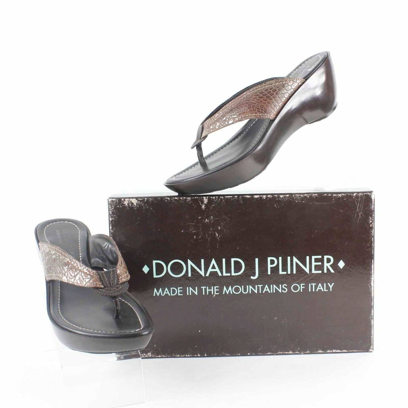 Donald J Pliner NEW $235 Sz 6.5M Brown Metallic Gator Leather 2.5" Sandal