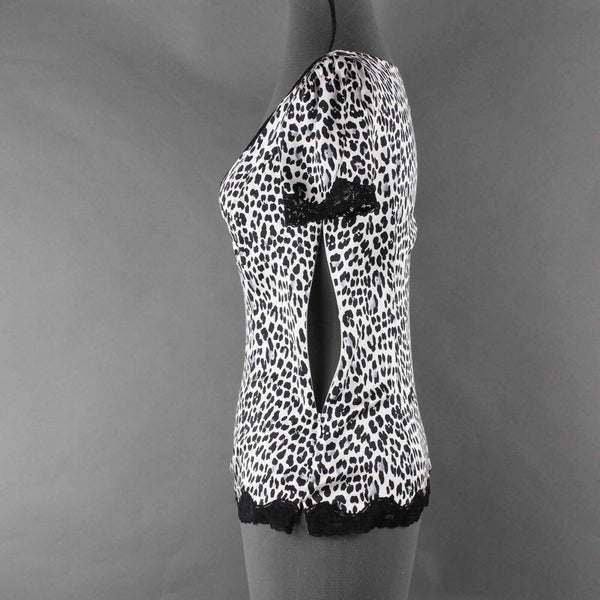 White House Black Market Sz 0 Black White Silk Stretch Lace Silk Spandex Top