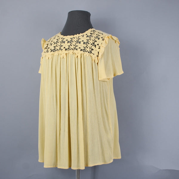 Torrid Top NEW Sz 14/16 Yellow Embroidered Peplum Back 100% Rayon Top