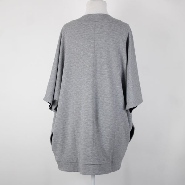 White House Black Market NEW $99 WKND Sz One Size Gray Rayon Poly Wrap Sweater