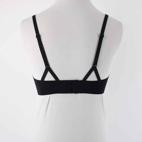 Lululemon Sz 34C Black Wireless Nylon Blend Active Wear Hook Eye Strap Bra