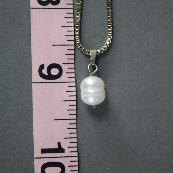 Banana Republic Goldtone Freshwater Pearl 16" Ext. 2" Boc Chain Necklace