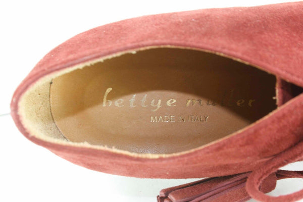 Bettye Mueller Sz 39 Rosewood Dark Rust Suede 4" Heel Lace-Up Tassel Heels