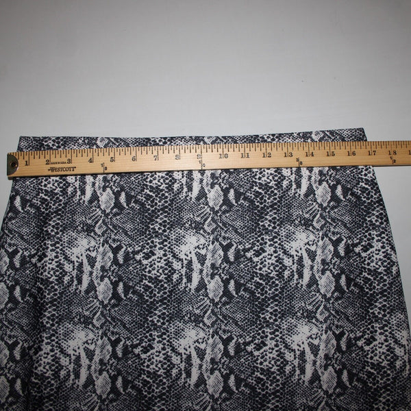 Katherine Barclay Sz 10 Black White Reptile Print Lined Poly Cotton Pencil Skirt