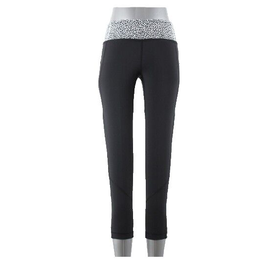 Lululemon Sz 6 x 23.5 Black White Multi Back Zip Pocket Activewear Crop Legging