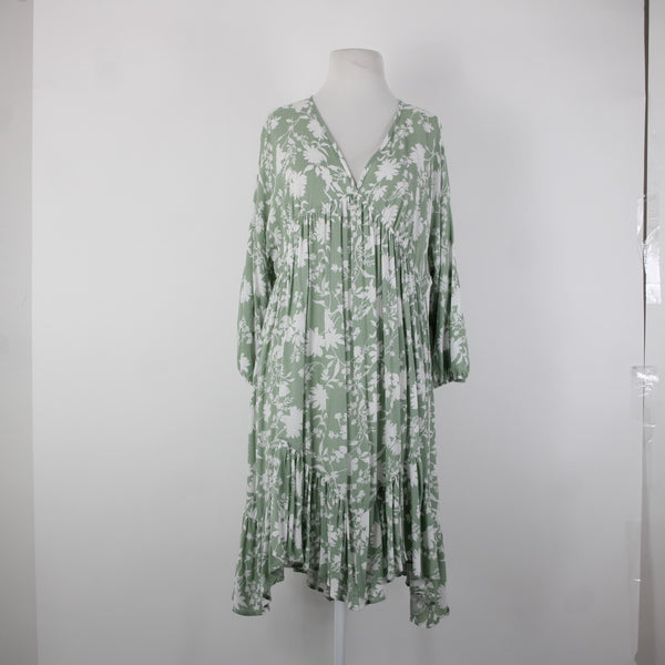 Ces Femme NEW $50 Sz S Green White FloralRuffle Pull Over 100% Rayon Dress