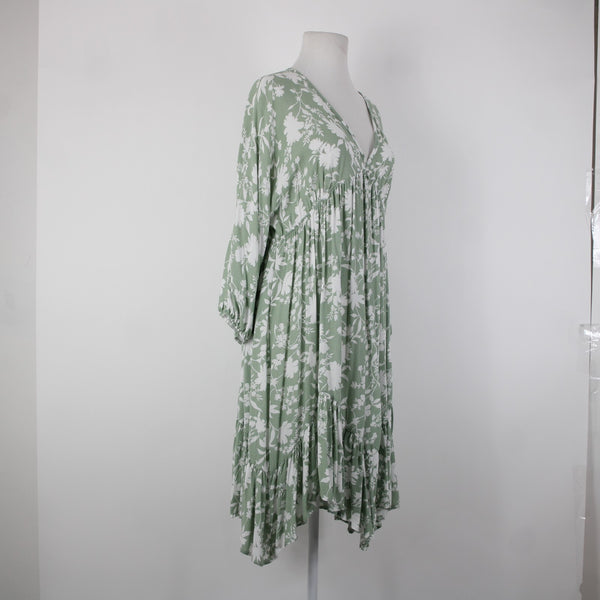 Ces Femme NEW $50 Sz S Green White FloralRuffle Pull Over 100% Rayon Dress
