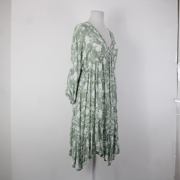 Ces Femme NEW $50 Sz S Green White FloralRuffle Pull Over 100% Rayon Dress
