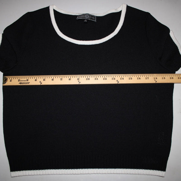 St John Sport Sz L Black White Trim Round Neck Santana Knit Wool Rayon Top