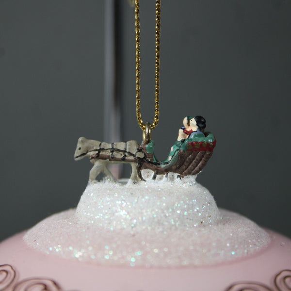 Thomas Kinkade 2001 Bradford Editions 68412 Home For The Holidays Ornament