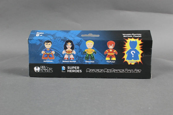 Mezco DC Comics Super Heroes Mystery 5 Mini Collectible Figure Box Set