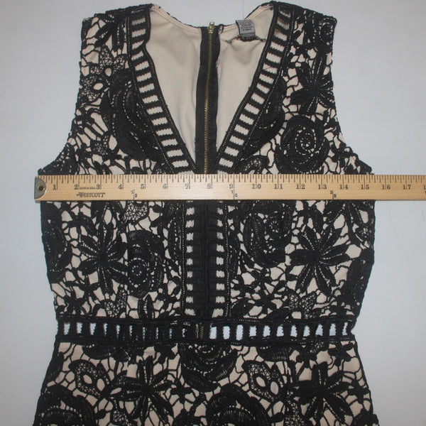Love X Design Dress NEW $47 Sz M Black Tan Embroidered Eyelets 100% Poly