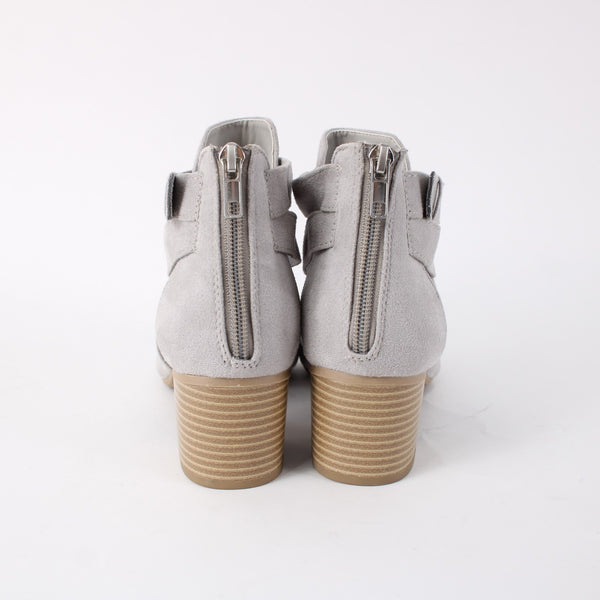 City Classified Heeled Booties Sz 10 Gray Buckled Peep Toe Man Made 2" Bootie